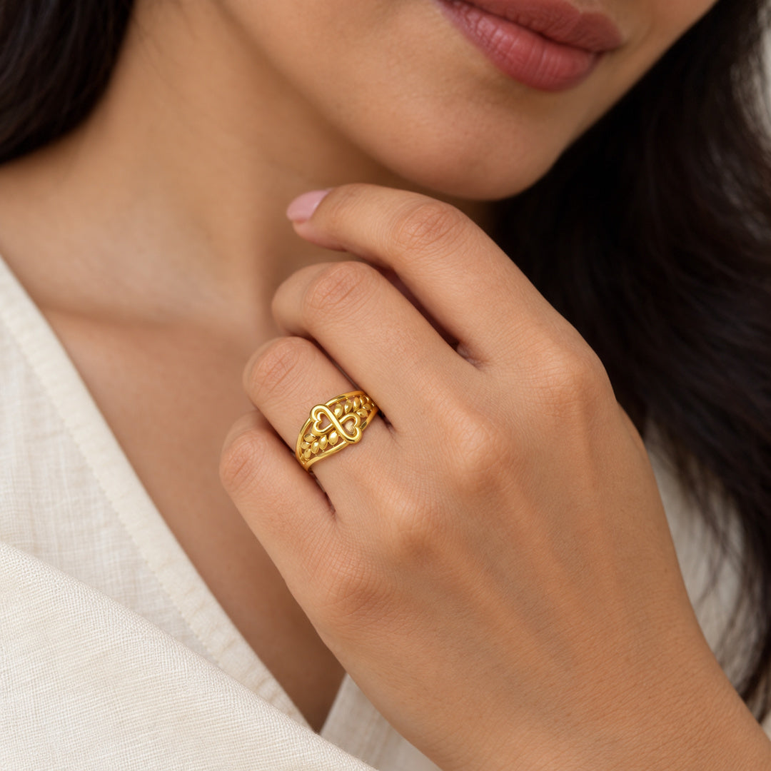 9K Gold Heart & Leaf Ring Size 15