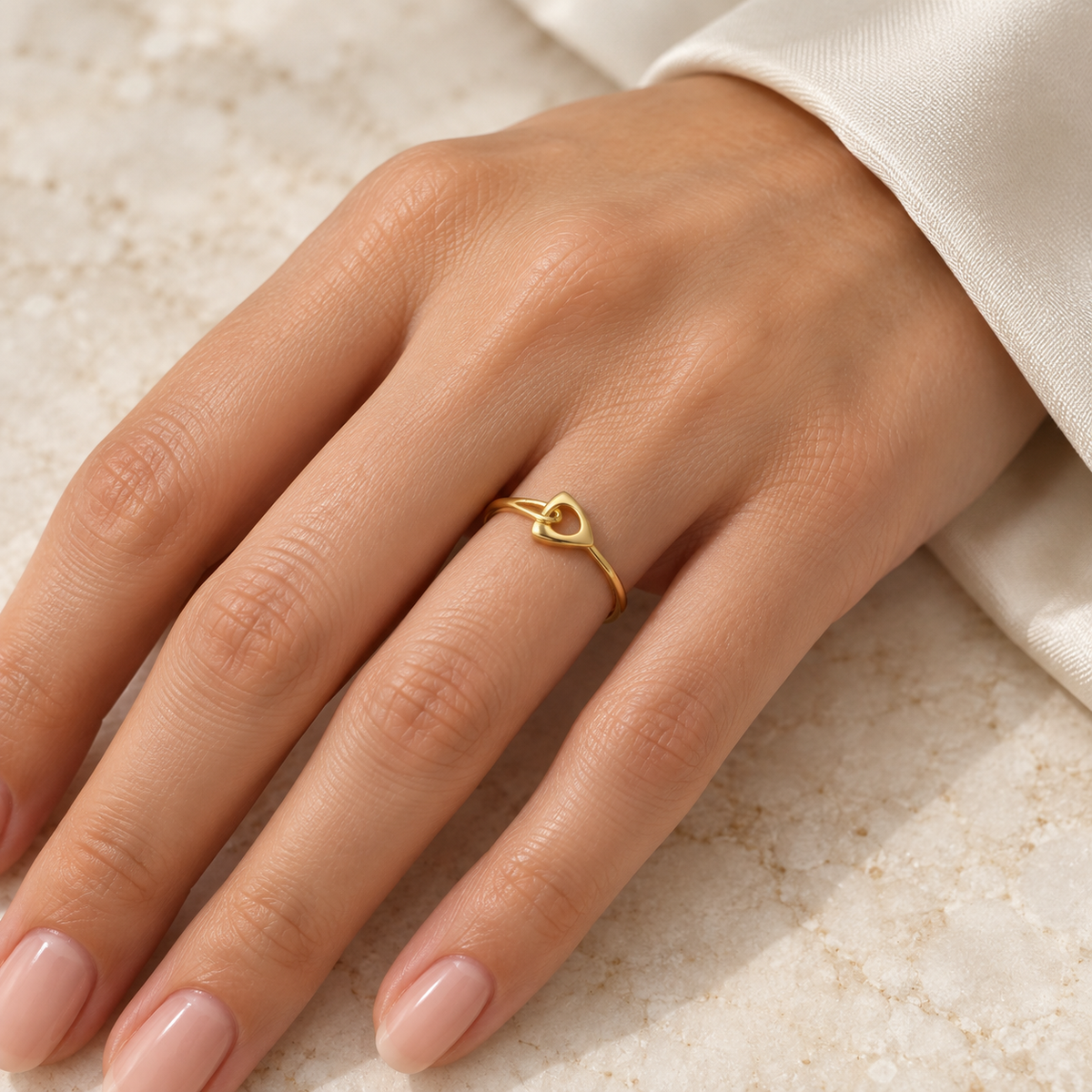 9K Gold Heart Knot Ring Size 11