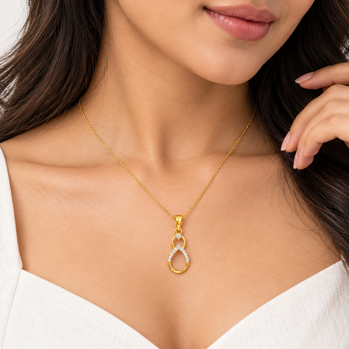 Diamond Teardrop Gold Pendan