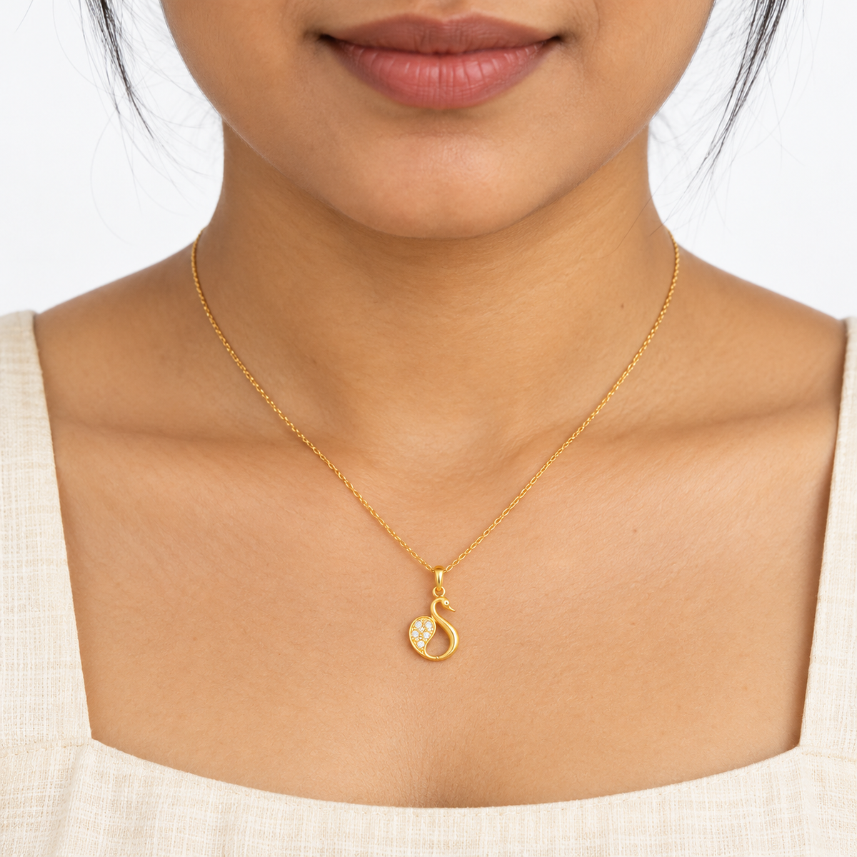 9K Gold Sparkling Swan Pendant