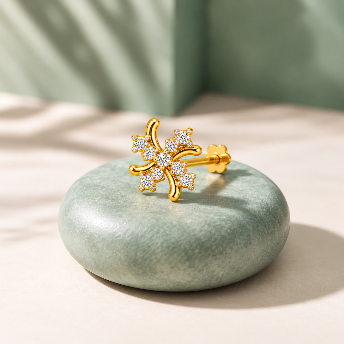 Sparkling Floral Swirl Gold Nosepin