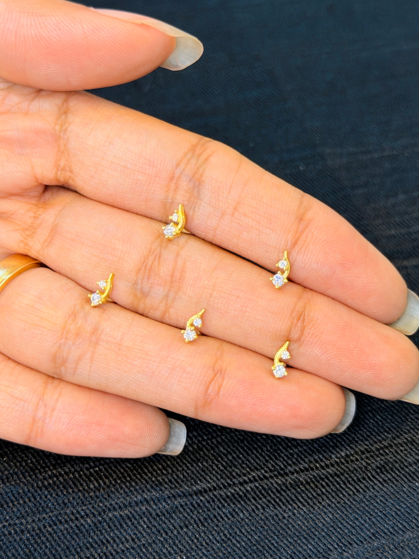 Gold Plated 92.5 Sterling Silver CZ Leaf Design Nose Pin