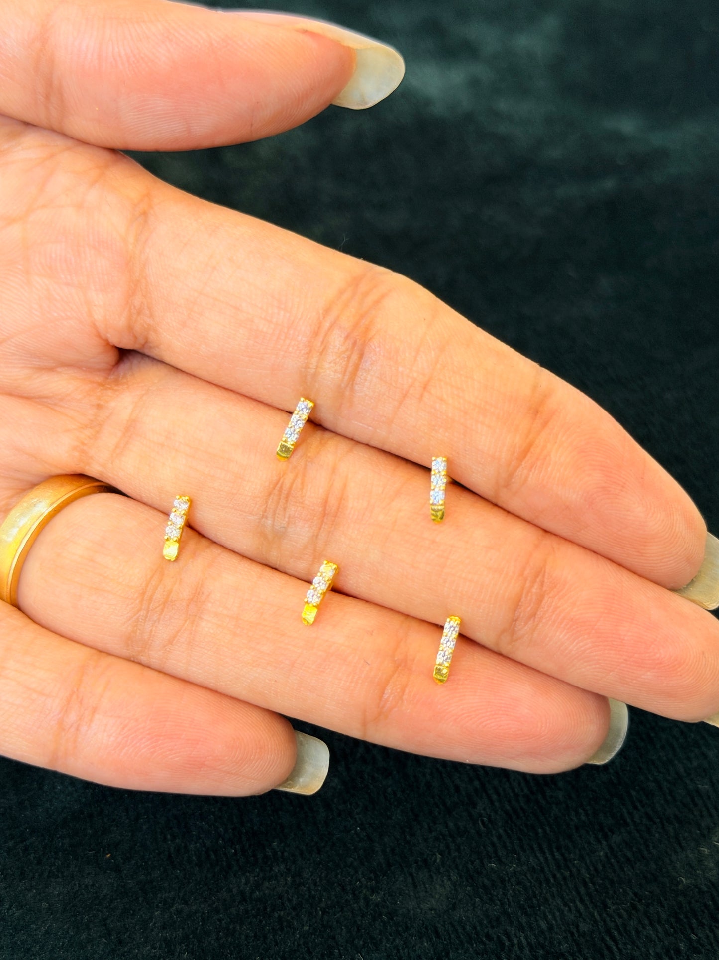 Gold-Plated 92.5 Sterling Silver 3 Stone J Nose Pin