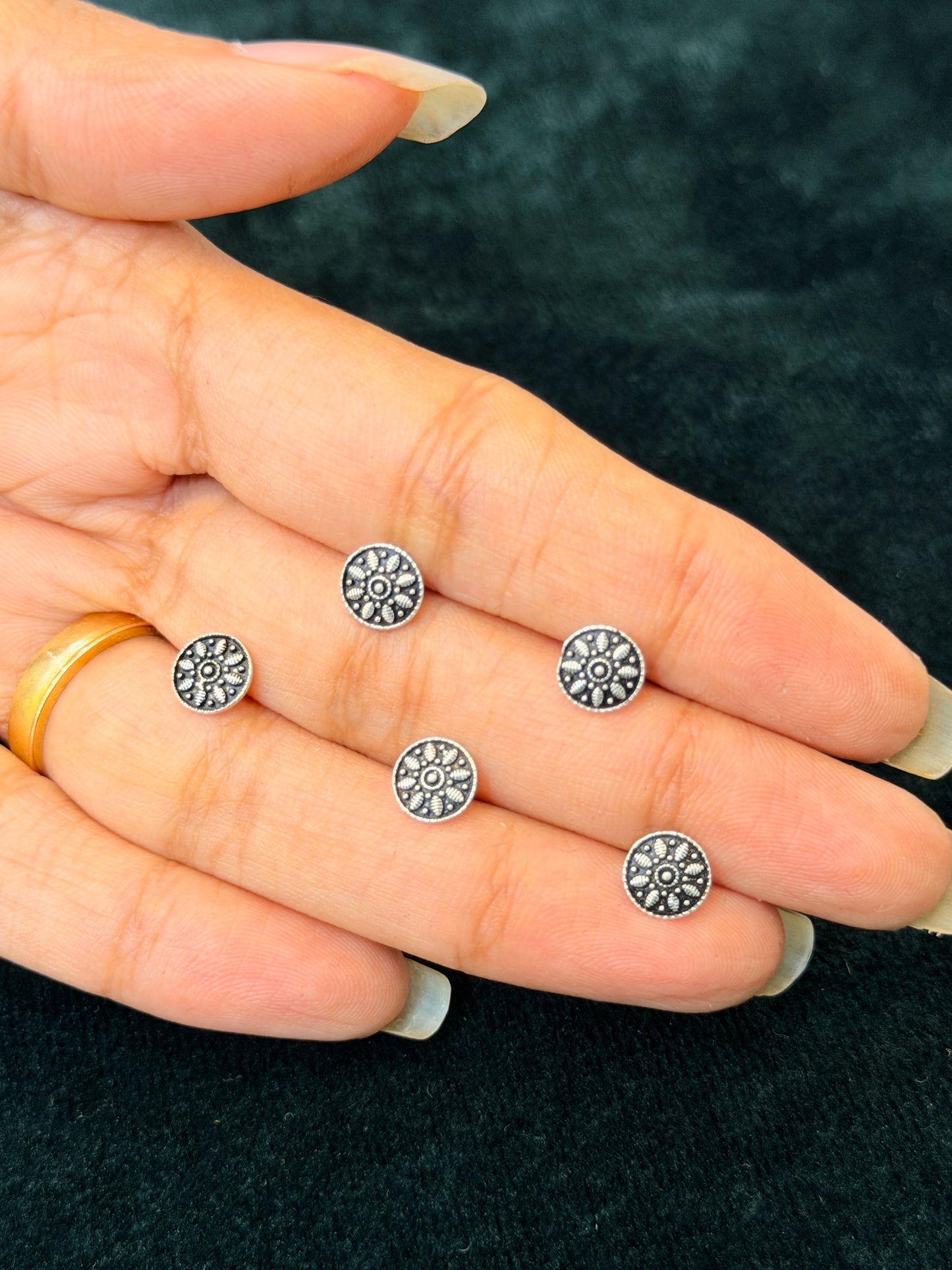 92.5 Sterling Silver Antique Floral Round Nose Pin