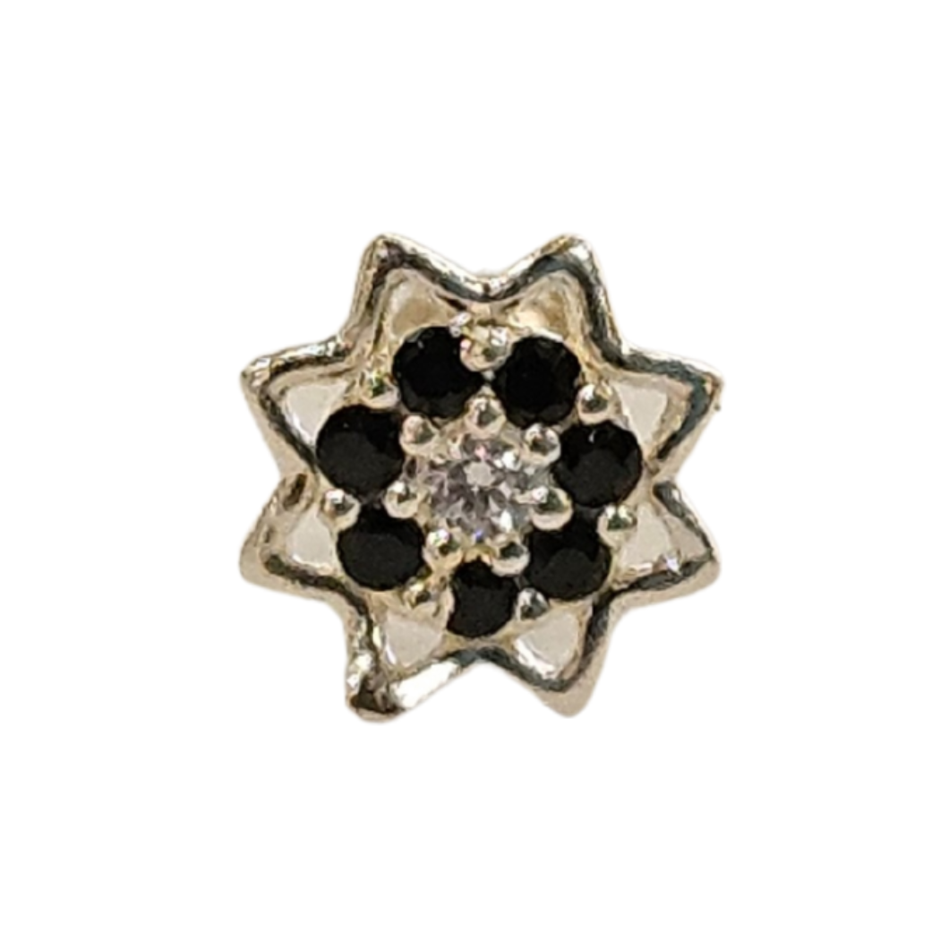 Traditional Silver Nosepin – Grace in Every Detail
