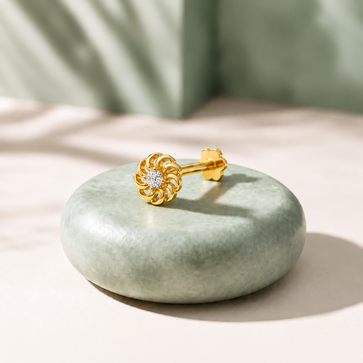 Gold Swirl Flower Single-Stone Nosepin