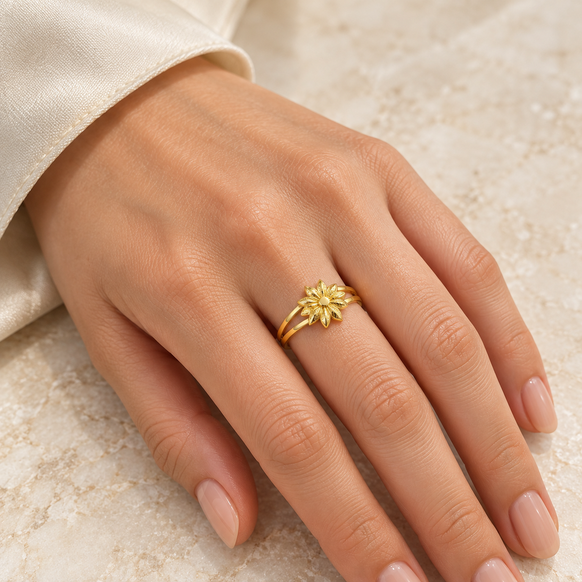 9K Gold Daisy Ring Size 11