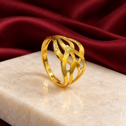 9K Gold Interwoven Ring Size 16