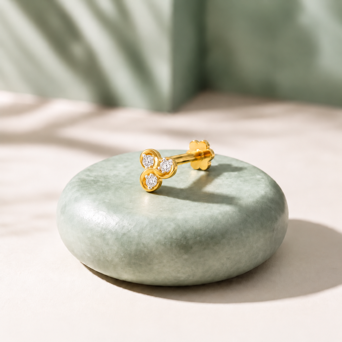Gold Trefoil Swirl White Stone Nosepin