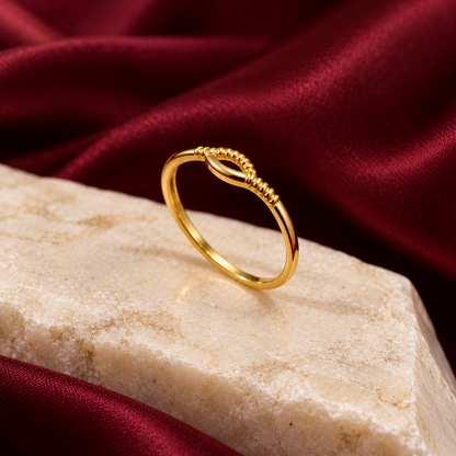 9K Gold Twist Ring Size 13