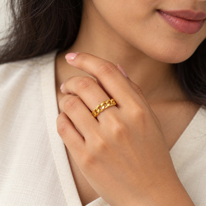 9K Gold Curb Link Ring Size 16