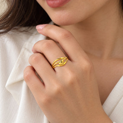 9K Gold Heart Wave Ring Size 18