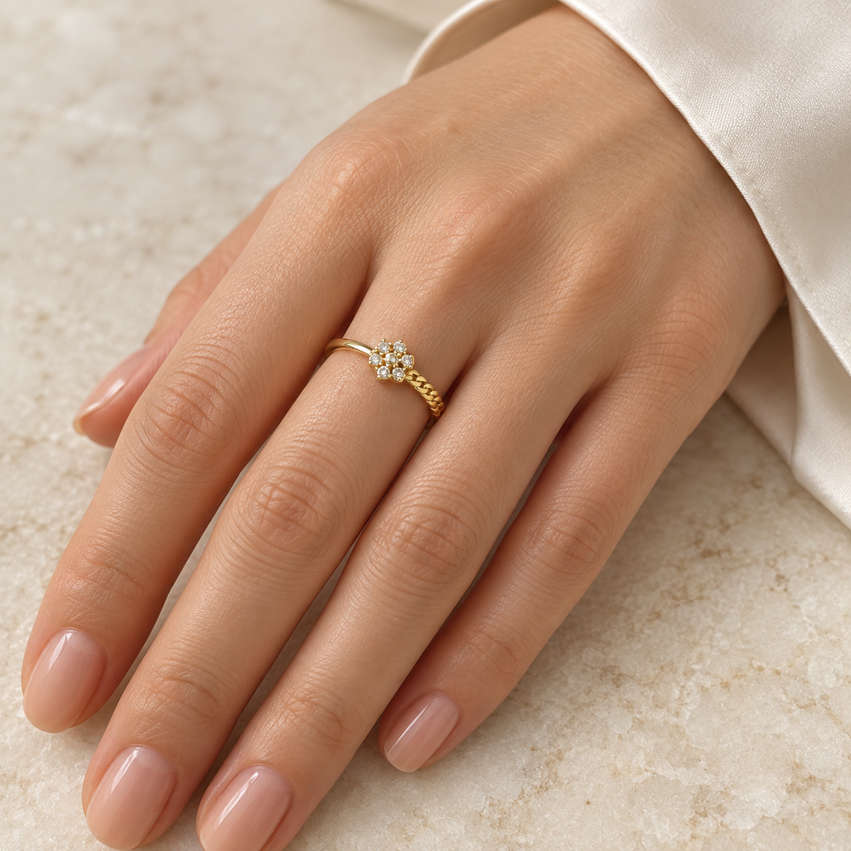 9K Gold Floral Link Ring Size 12