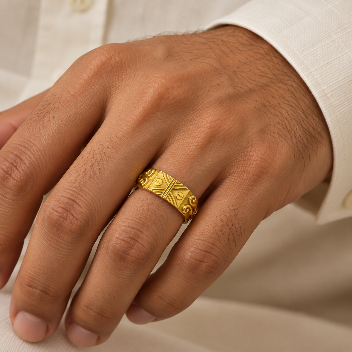 9K Gold Designer Ring Size 22