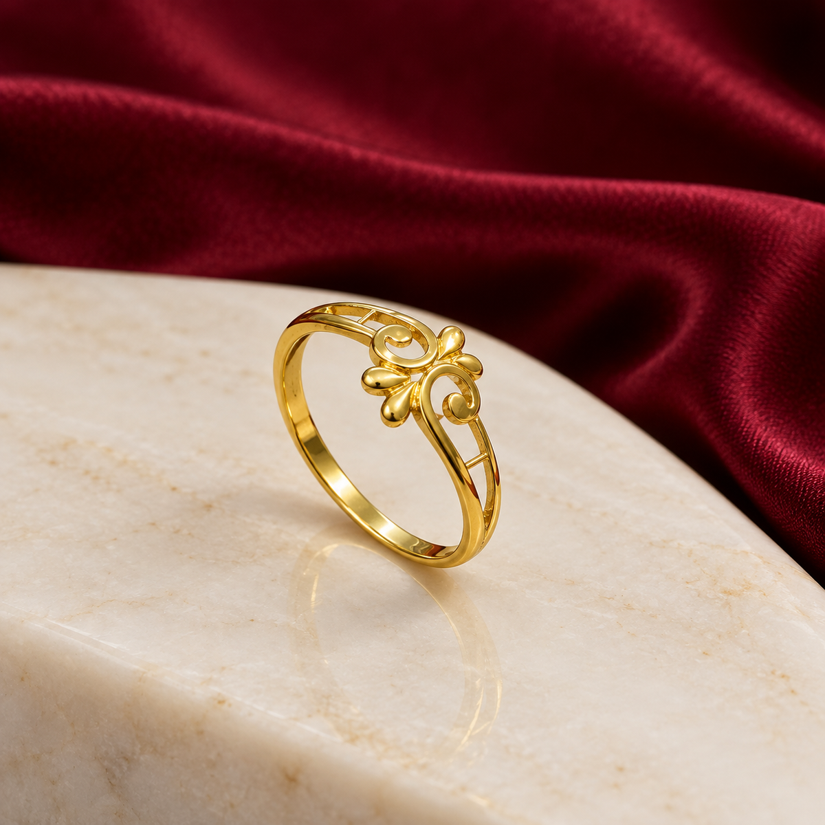 9K Gold Swirl Ring Size 12