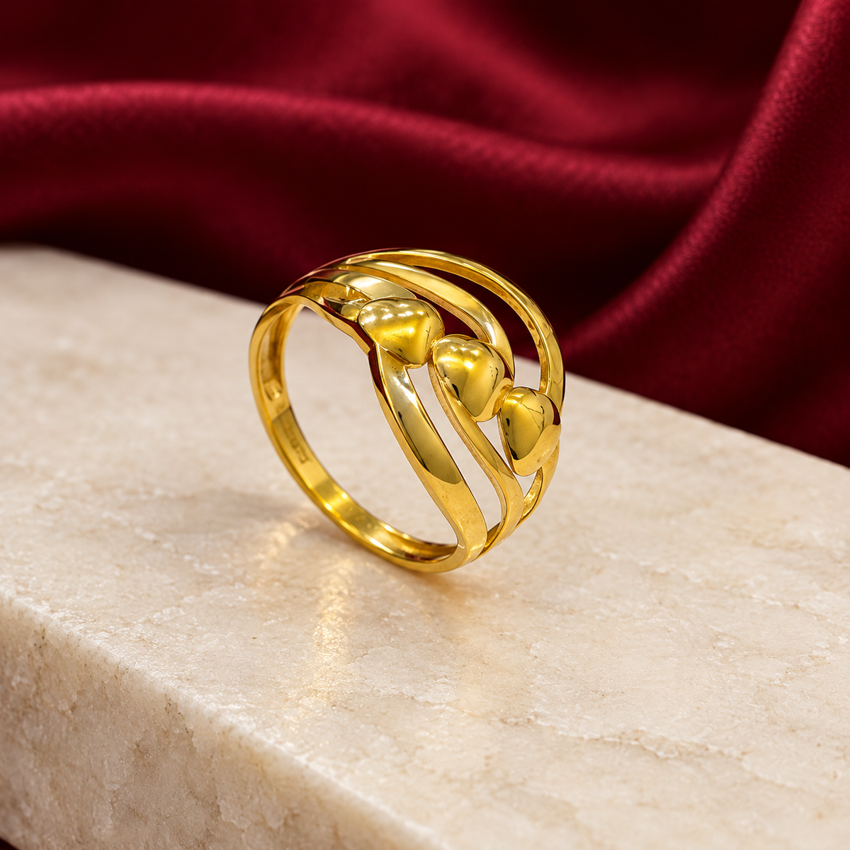9K Gold Heart Wave Ring Size 17