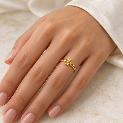 9K Gold Swirl Ring Size 12