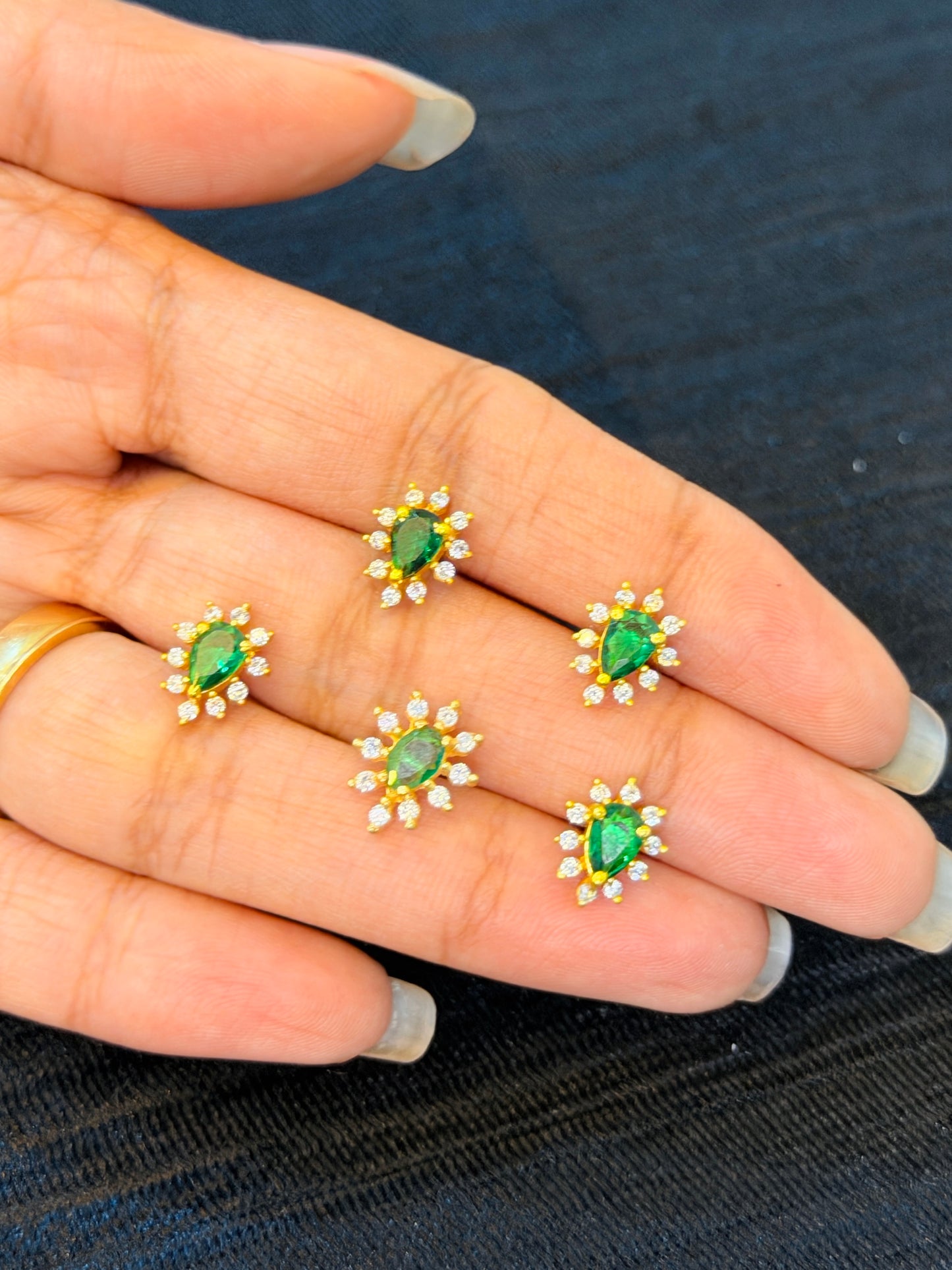 Gold Plated 92.5 Sterling Silver Emerald Green Floral Nose Pin