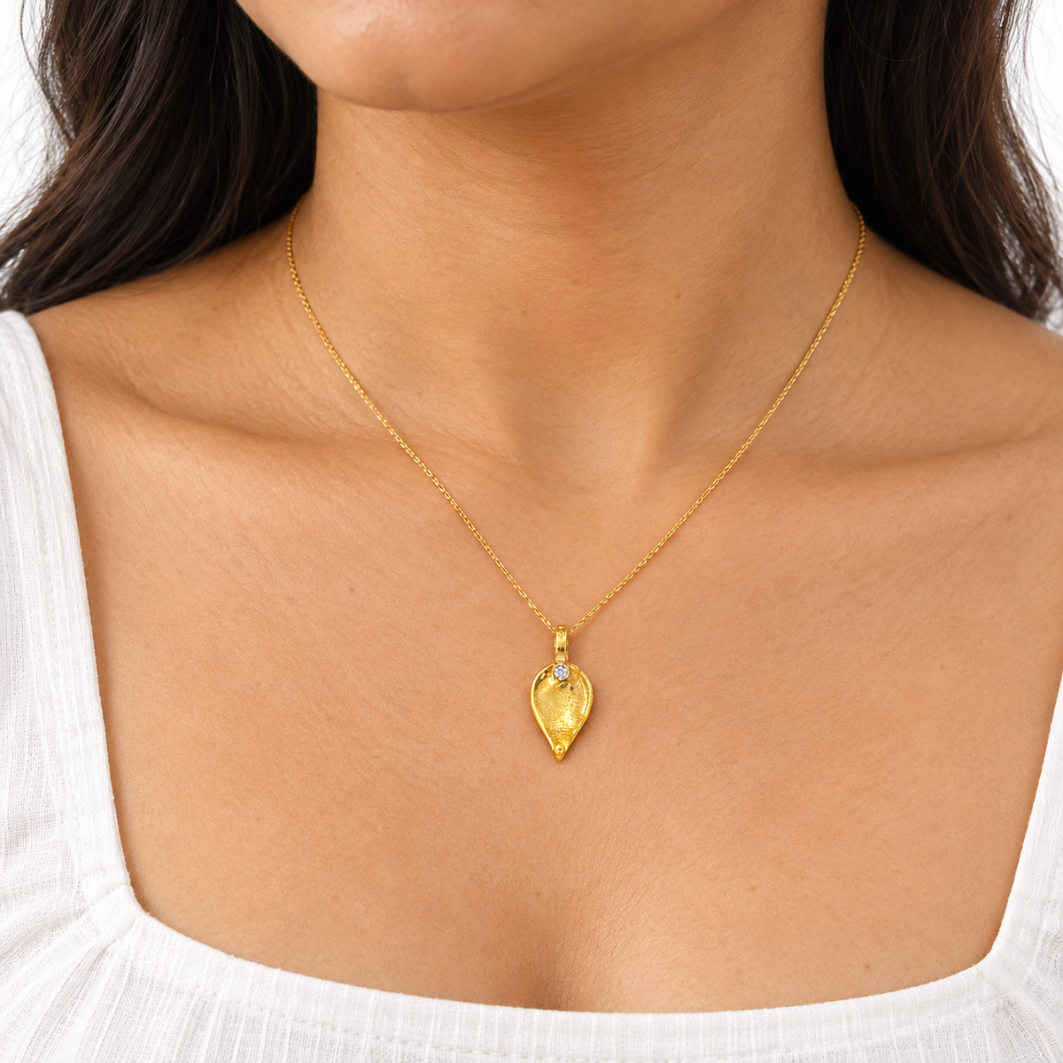 Textured Leaf Diamond Gold Pendant